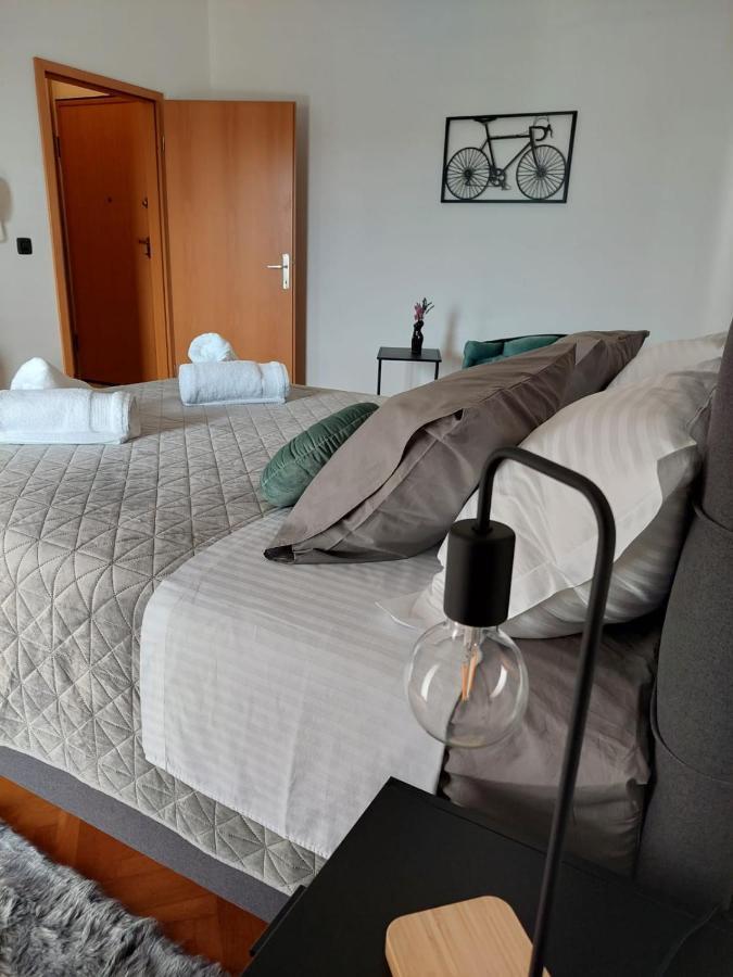 Studio Apartman Kiara Задар Екстер'єр фото